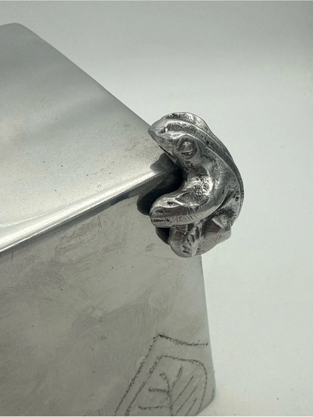 Vintage Paradigm Exclusives India Metal Tissue Box Cover Square Etched Leaf Frog